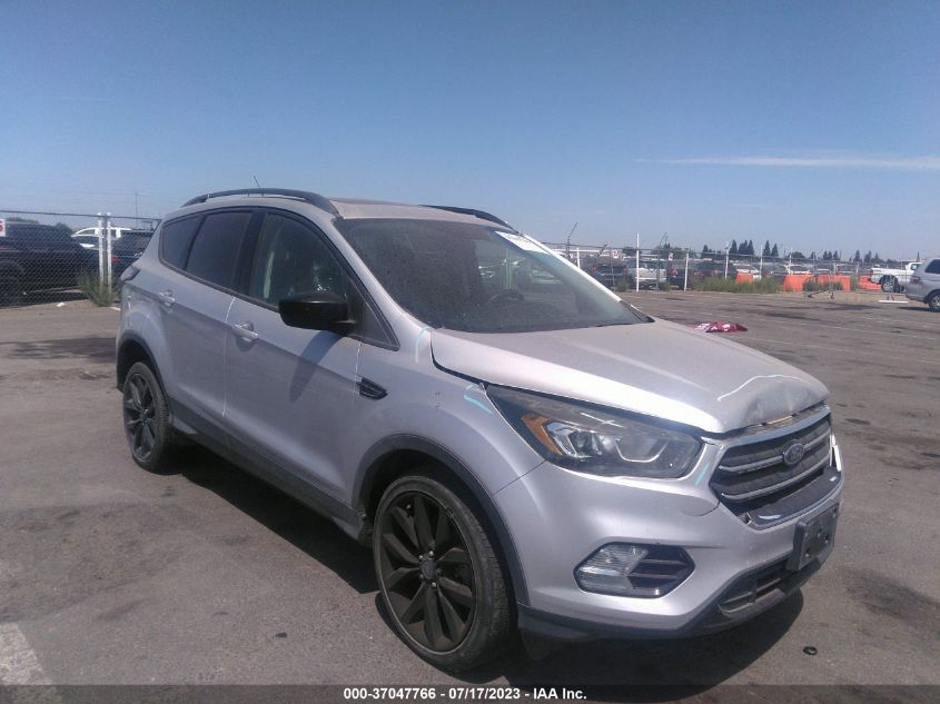 2017 FORD ESCAPE SE - 1FMCU0G95HUB61045