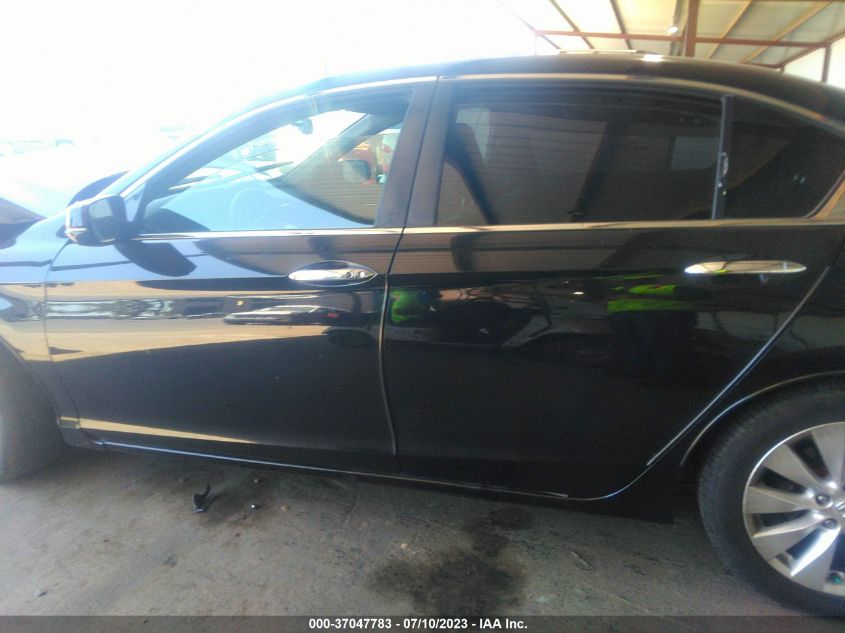 2015 HONDA ACCORD SEDAN EX - 1HGCR2F76FA257896