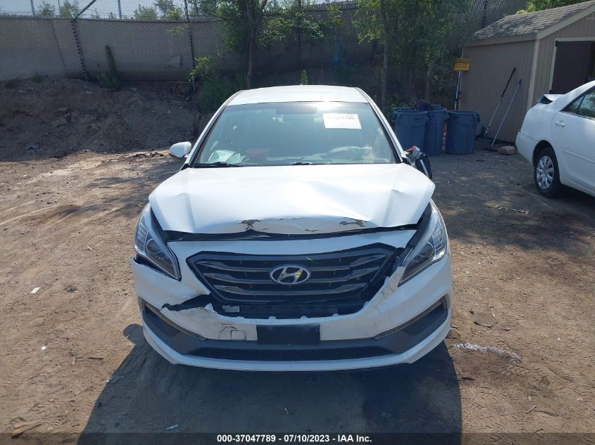 2015 HYUNDAI SONATA 2.4L SPORT - 5NPE34AF2FH067105