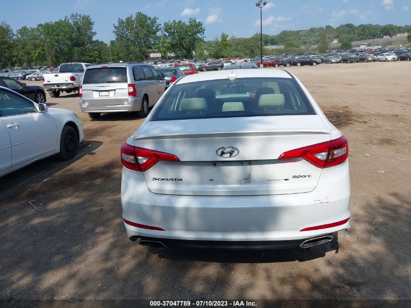 2015 HYUNDAI SONATA 2.4L SPORT - 5NPE34AF2FH067105