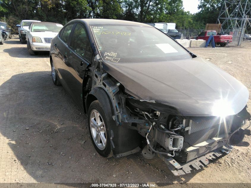 2018 CHEVROLET CRUZE LT - 1G1BE5SM2J7202959