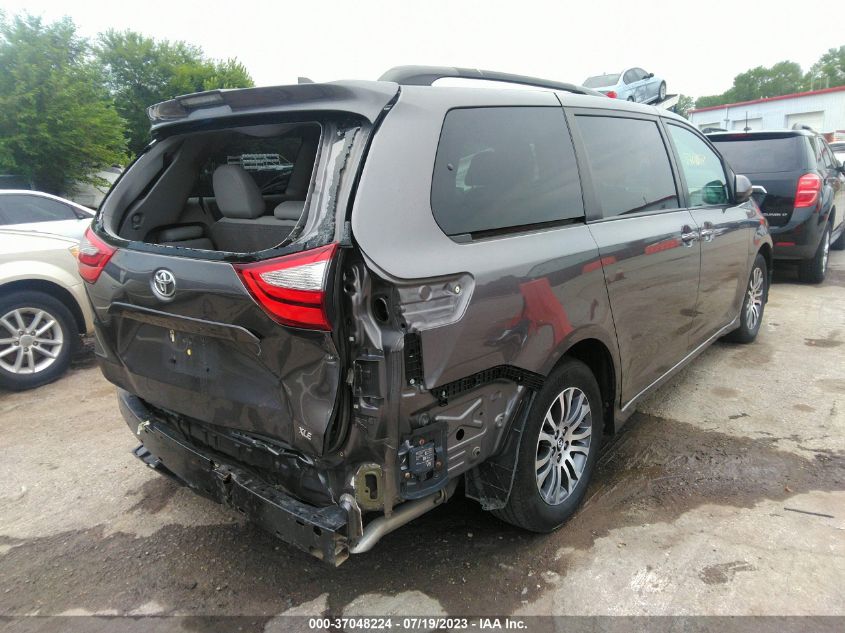 5TDYZ3DC9JS958194 2018 TOYOTA SIENNA, photo no. 4