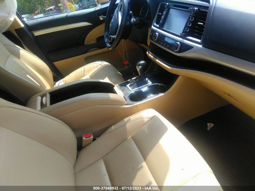 2019 TOYOTA HIGHLANDER SE/XLE - 5TDJZRFH5KS996570