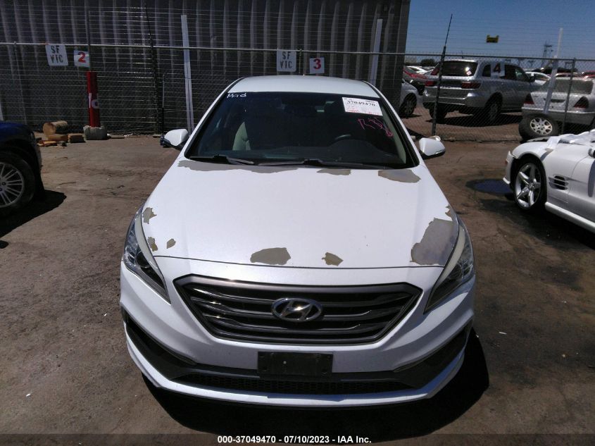 2015 HYUNDAI SONATA 2.4L SPORT - 5NPE34AF3FH064391