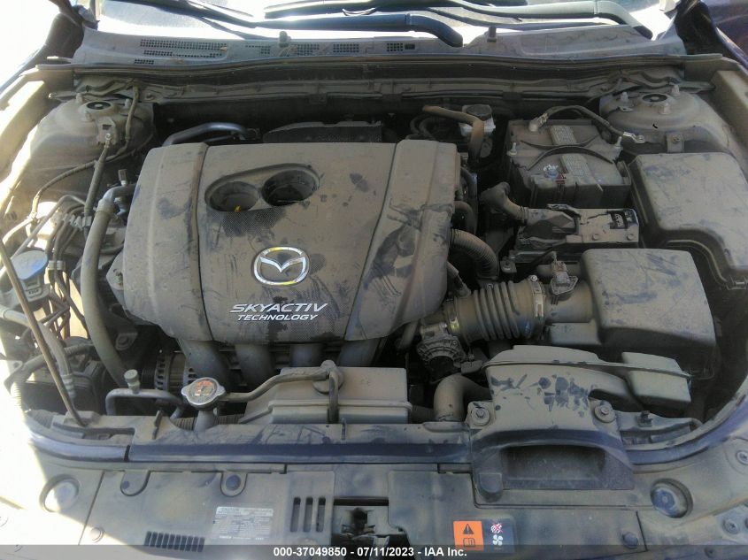 2018 MAZDA MAZDA3 4-DOOR TOURING 3MZBN1V30JM245413