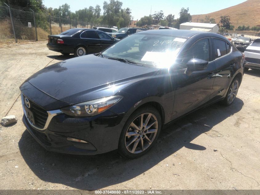 2018 MAZDA MAZDA3 4-DOOR TOURING 3MZBN1V30JM245413
