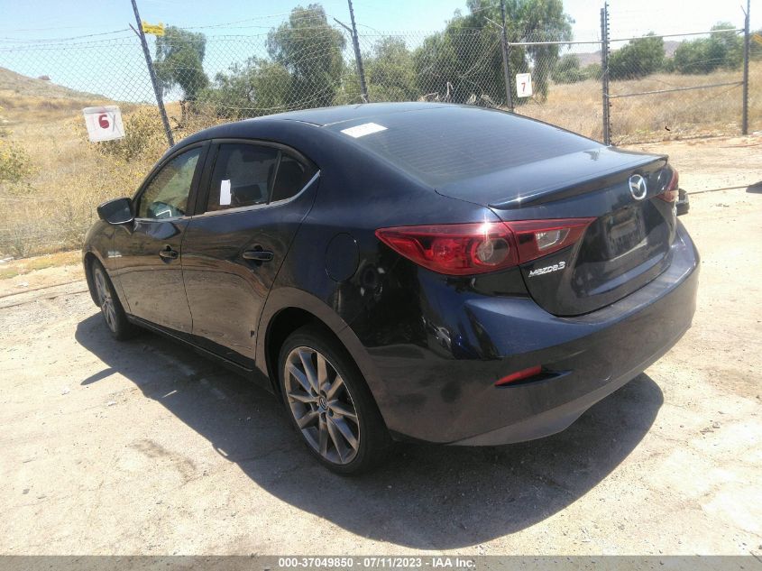 2018 MAZDA MAZDA3 4-DOOR TOURING 3MZBN1V30JM245413