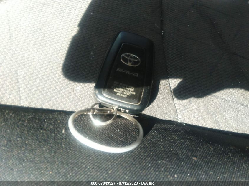 2021 TOYOTA RAV4 XLE - 2T3P1RFV2MC144171