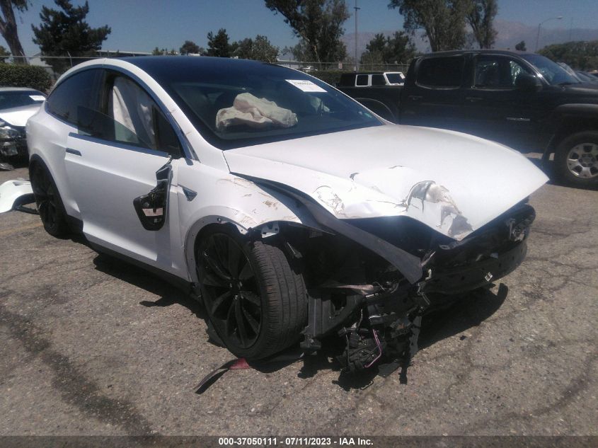 5YJXCAE24LF303925 TESLA MODEL X LONG RANGE 2020