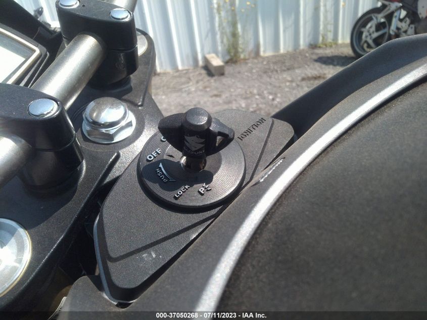 2015 SUZUKI GSX-S750 - JS1GR7NA2F2101840