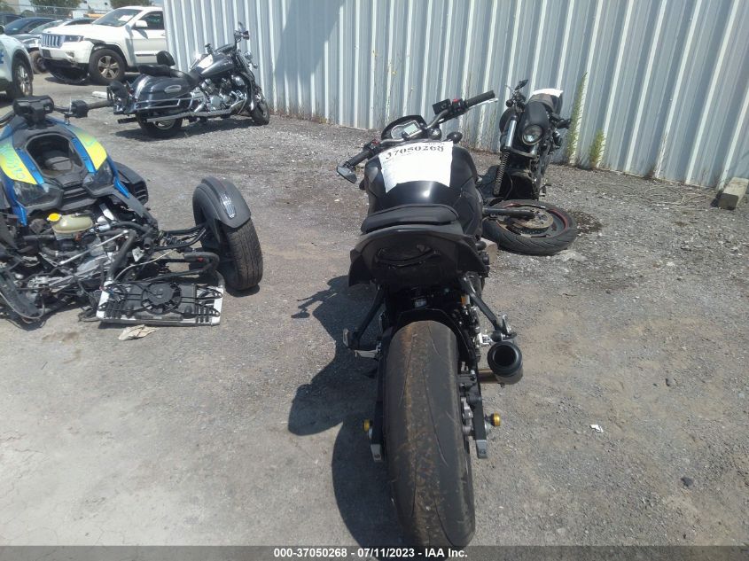 2015 SUZUKI GSX-S750 - JS1GR7NA2F2101840