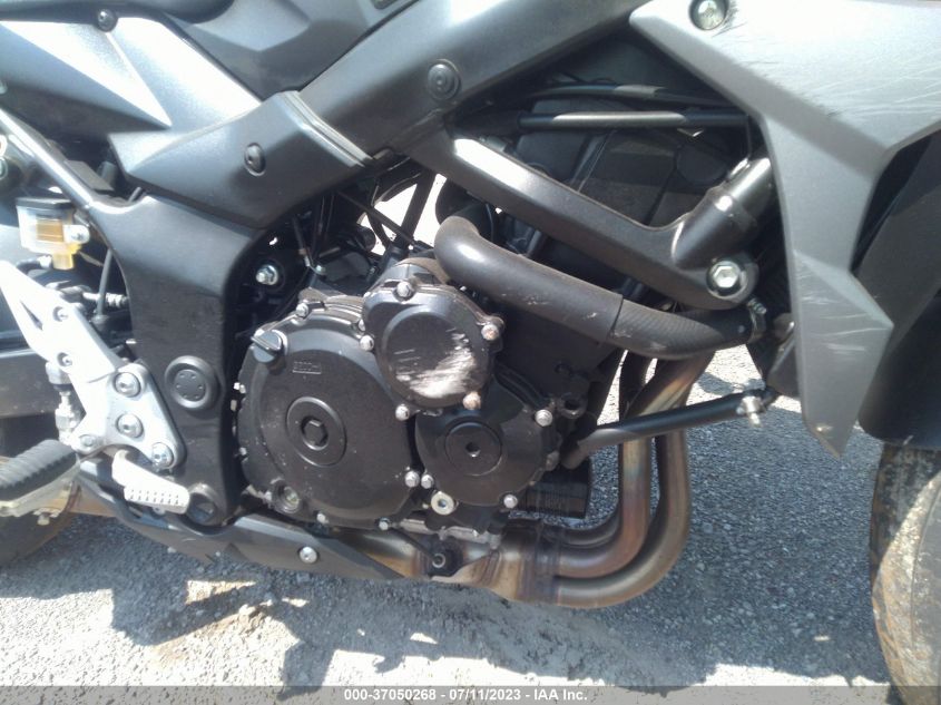 2015 SUZUKI GSX-S750 - JS1GR7NA2F2101840