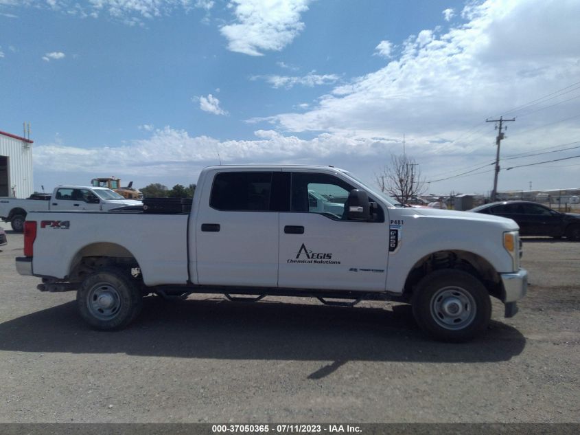 2017 FORD SUPER DUTY F-250 SRW LARIAT/PLATINUM - 1FT7W2BT4HEE32024