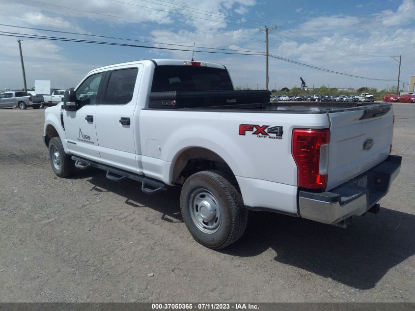 2017 FORD SUPER DUTY F-250 SRW LARIAT/PLATINUM - 1FT7W2BT4HEE32024
