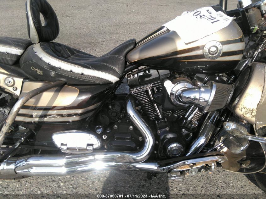 2013 HARLEY-DAVIDSON FLTRXSE CVO ROAD GLIDE CUSTOM 1HD1TC833DB962202