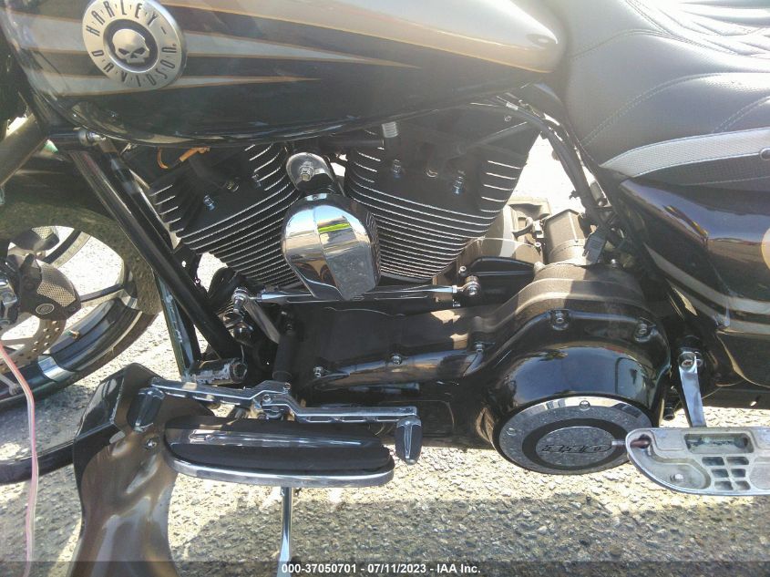 2013 HARLEY-DAVIDSON FLTRXSE CVO ROAD GLIDE CUSTOM 1HD1TC833DB962202