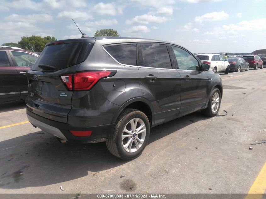 2019 FORD ESCAPE SE - 1FMCU0GD6KUB02808