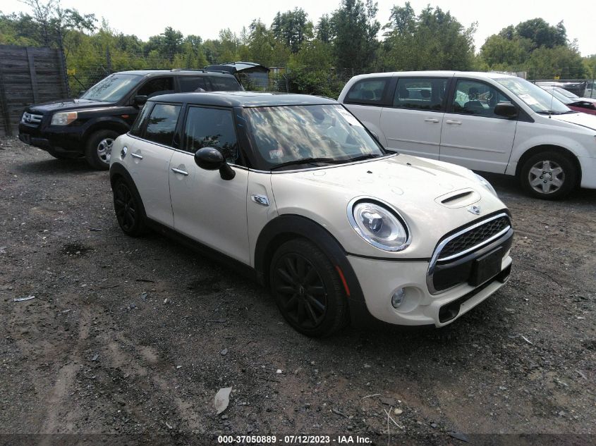2016 MINI COOPER HARDTOP 4 DOOR S - WMWXU3C58G2D28695
