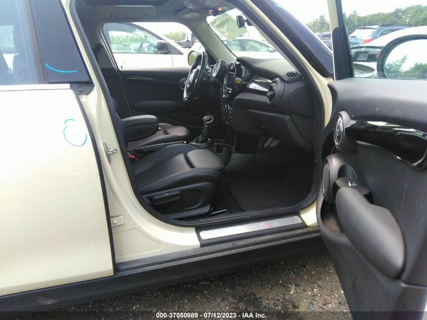 2016 MINI COOPER HARDTOP 4 DOOR S - WMWXU3C58G2D28695