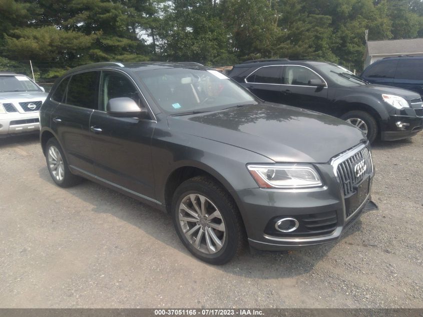 AUDI-Q5-WA1C2AFP8GA074816