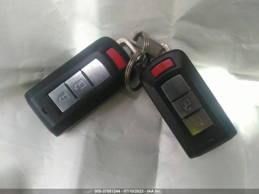 2015 MITSUBISHI OUTLANDER SE - JA4AZ3A38FZ007457
