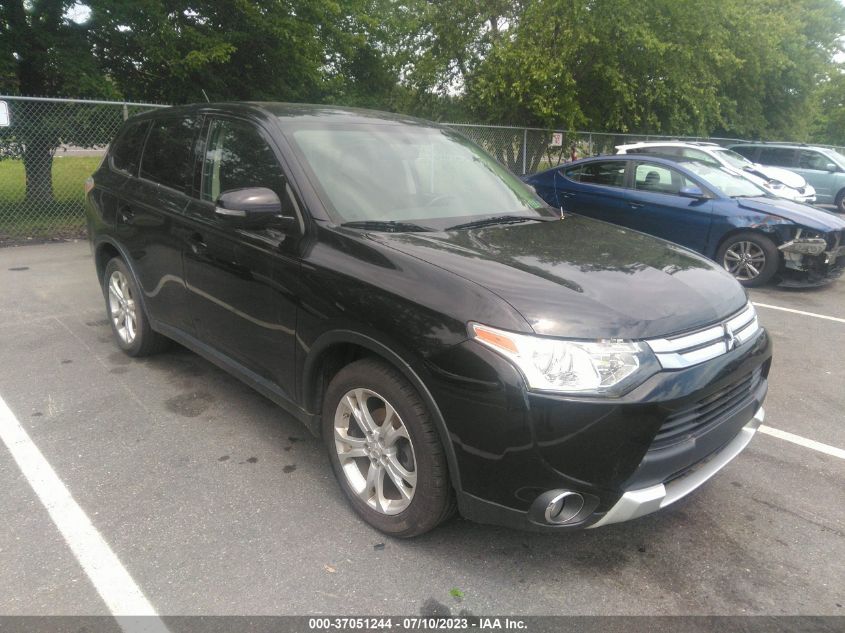 2015 MITSUBISHI OUTLANDER SE - JA4AZ3A38FZ007457