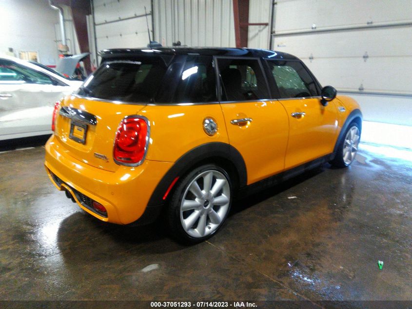 2015 MINI COOPER HARDTOP 4 DOOR S WMWXU3C58FT892160