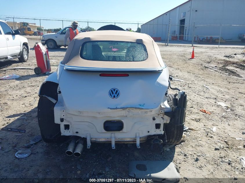 2014 VOLKSWAGEN BEETLE CONVERTIBLE 2.5L W/TECH 3VW5P7AT5EM801821