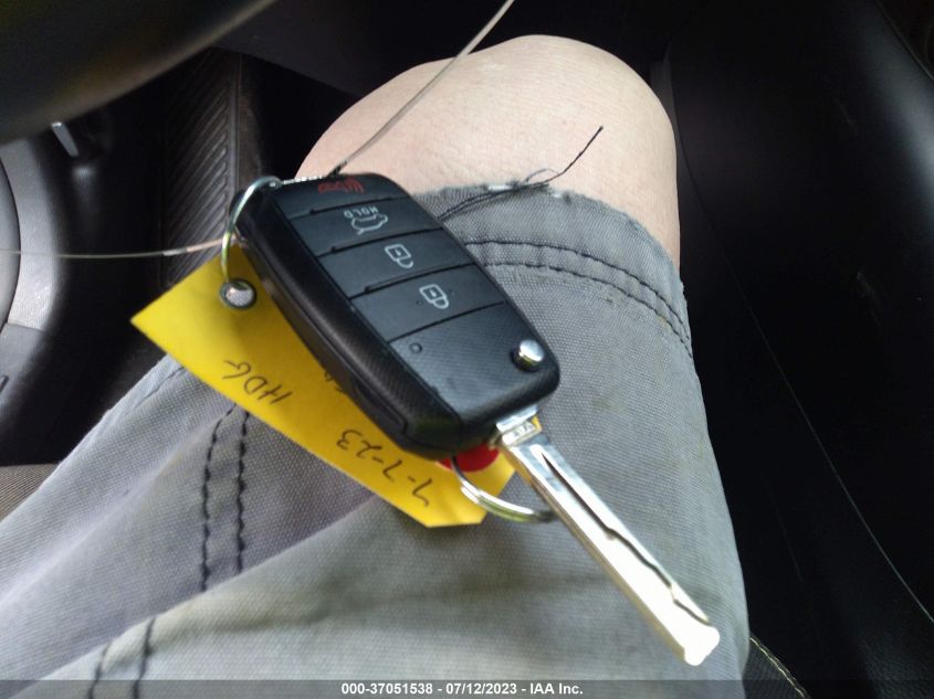 2014 KIA SOUL + - KNDJP3A5XE7711957
