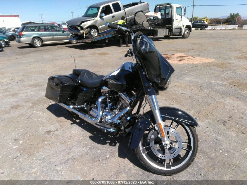 2016 HARLEY-DAVIDSON FLHXS STREET GLIDE SPECIAL - 1HD1KRM32GB601575