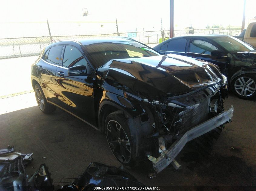 2020 MERCEDES-BENZ GLA 250 - WDCTG4GB9LU024134