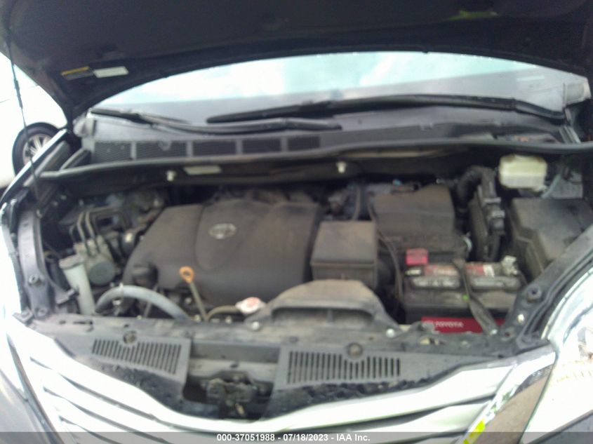 2017 TOYOTA SIENNA XLE - 5TDDZ3DC2HS170950