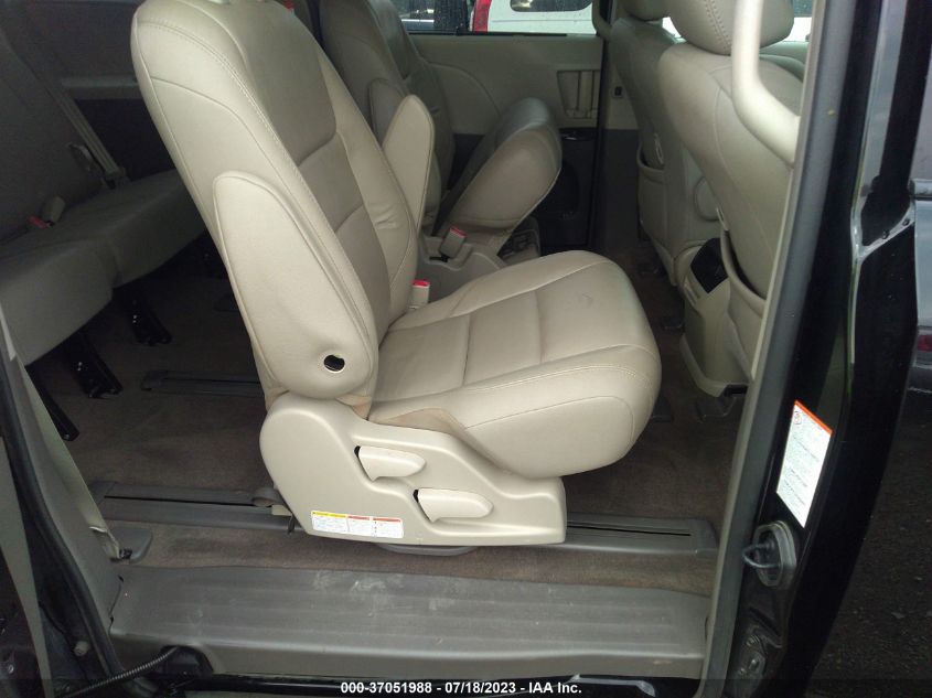 2017 TOYOTA SIENNA XLE - 5TDDZ3DC2HS170950