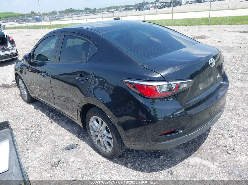 VIN 3MYDLBYV3HY196104 2017 TOYOTA YARIS IA