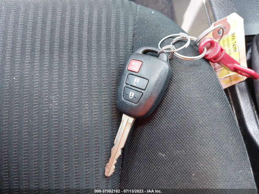 2018 TOYOTA RAV4 LE - JTMZFREV3JJ187633