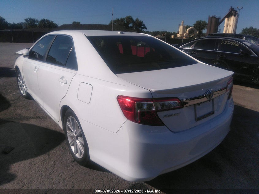 Auction sale of the 2012 TOYOTA CAMRY , vin: 4T1BF1FK1CU505284, lot number: 37052326