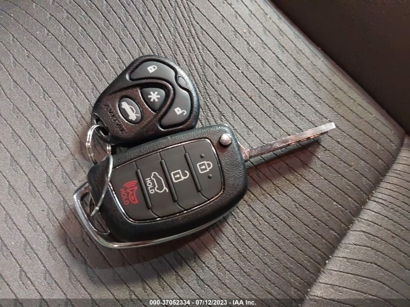 2016 HYUNDAI SANTA FE SPORT - 5XYZUDLB2GG365879