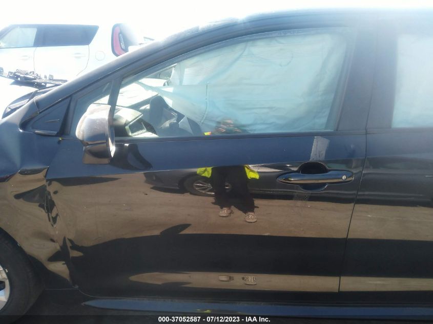 2020 TOYOTA COROLLA LE - JTDEPRAE0LJ059614