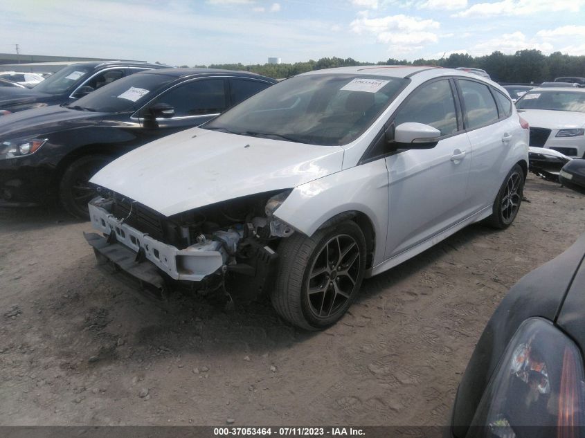 2015 FORD FOCUS SE - 1FADP3K2XFL290435