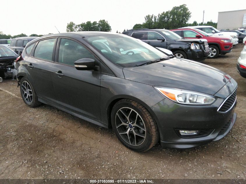 2015 FORD FOCUS SE - 1FADP3K27FL356438