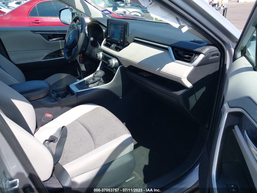 VIN 2T3W1RFV9MW116331 2021 TOYOTA RAV4 XLE