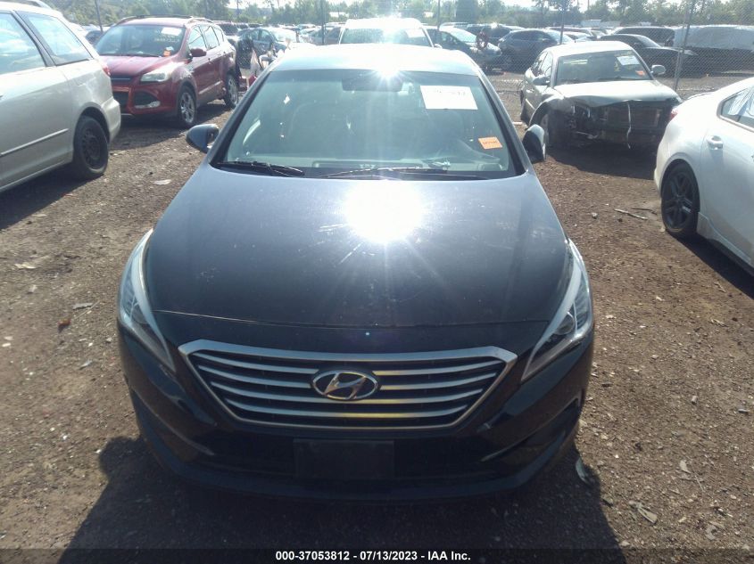 2015 HYUNDAI SONATA 2.4L SE - 5NPE24AF0FH120967