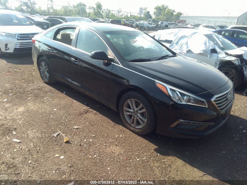 2015 HYUNDAI SONATA 2.4L SE - 5NPE24AF0FH120967