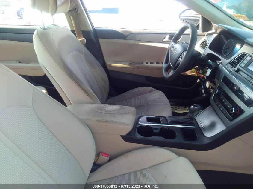 2015 HYUNDAI SONATA 2.4L SE - 5NPE24AF0FH120967