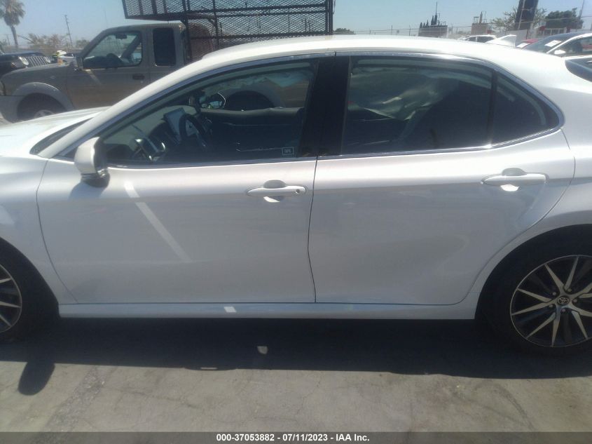 2022 TOYOTA CAMRY XLE - 4T1F11AK7NU026605