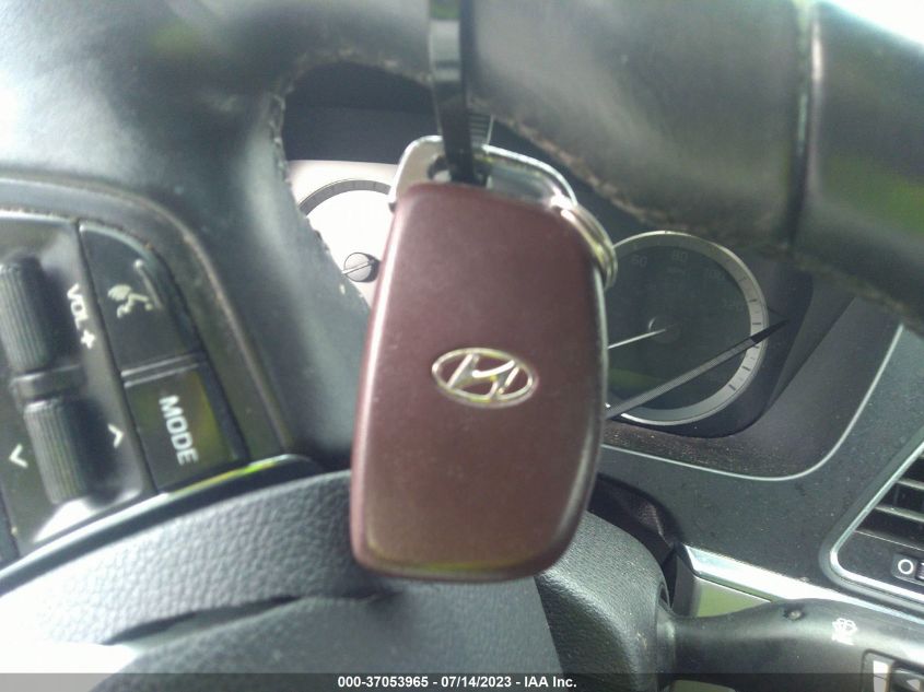 2015 HYUNDAI SONATA 2.4L LIMITED - 5NPE34AF5FH054364