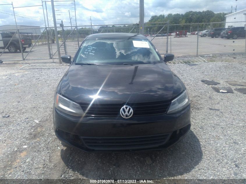 2014 VOLKSWAGEN JETTA SEDAN S - 3VW1K7AJ5EM209914