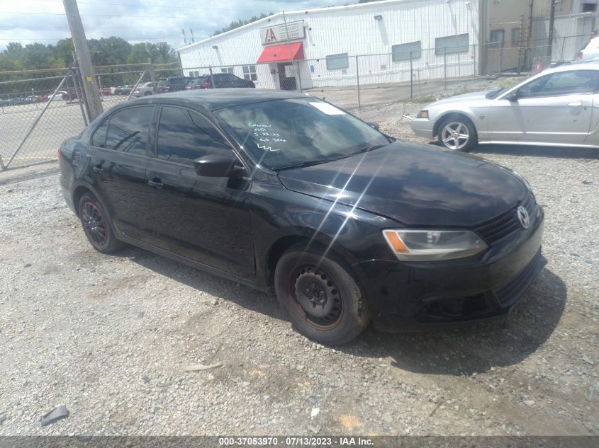 2014 VOLKSWAGEN JETTA SEDAN S - 3VW1K7AJ5EM209914