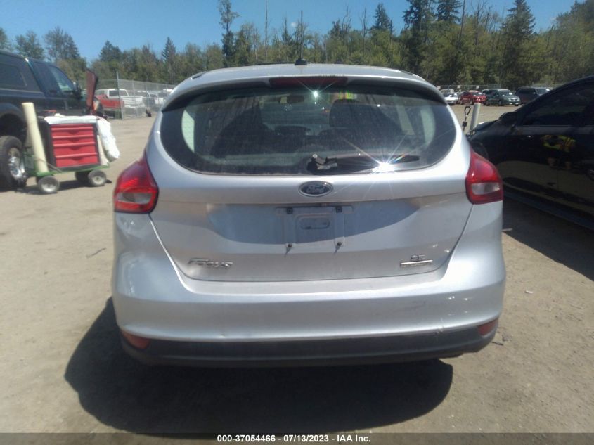 2015 FORD FOCUS SE - 1FADP3K2XFL227836