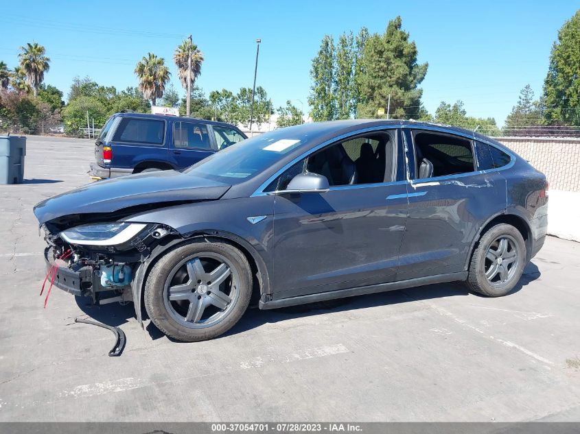 2016 TESLA MODEL X 70D/90D/75D/60D - 5YJXCAE23GF003427
